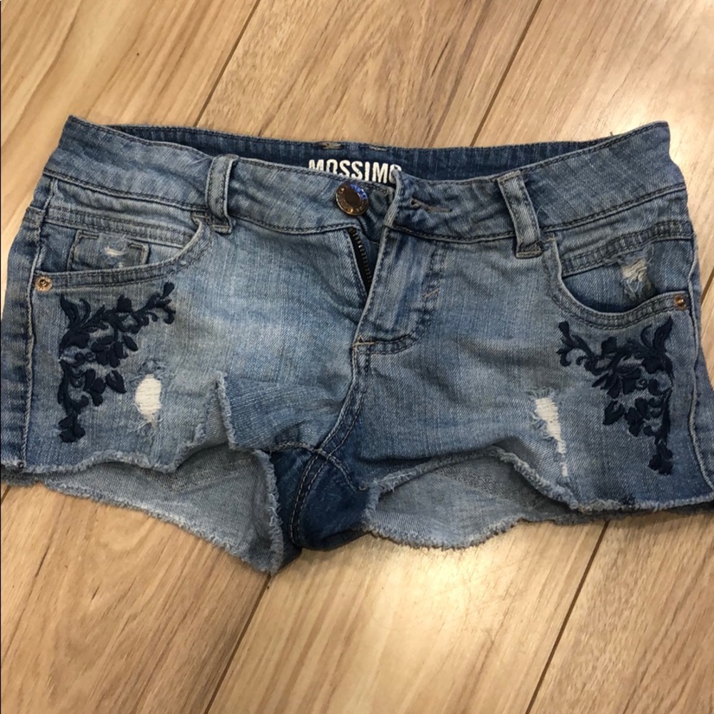 ✨3 for $15✨ Juniors Mossimo Jean Shorts Floral size 3